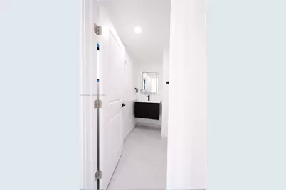 810 Wyoming Ave, Fort Lauderdale, FL 33312 - Photo 45