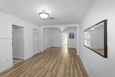 2530 SW 27th St, Miami, FL 33133 - Photo 23