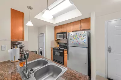 2000 N Bayshore Dr #408, Miami, FL 33137 - Photo 9