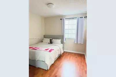 10726 NW 11th St, Pembroke Pines, FL 33026 - Photo 9
