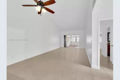 2408 N 35th Ave, Hollywood, FL 33021 - Photo 7
