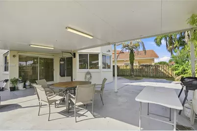 18209 NW 61st Ct, Hialeah, FL 33015 - Photo 39