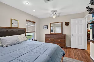 9880 SW 1st St, Plantation, FL 33324 - Photo 35