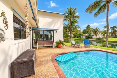 9880 SW 1st St, Plantation, FL 33324 - Photo 49