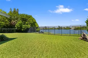 9299 NW 13th Ave, Miami, FL 33147 - Photo 25