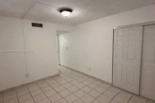 1255 W 53rd St, Hialeah, FL 33012 - Photo 15