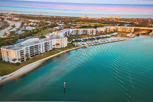 1542 Jupiter Cove Dr, Jupiter, FL 33469 - Photo 3