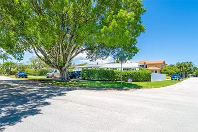 1301 Funston St, Hollywood, FL 33019 - Photo 27