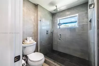 1301 Funston St, Hollywood, FL 33019 - Photo 15