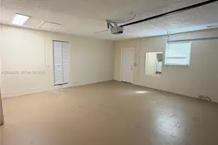 10857 NW 32nd Pl, Sunrise, FL 33351 - Photo 17