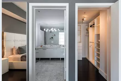 253 NE 2nd St #416, Miami, FL 33132 - Photo 5