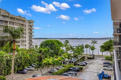 1450 Brickell Bay Dr #511, Miami, FL 33131 - Photo 3