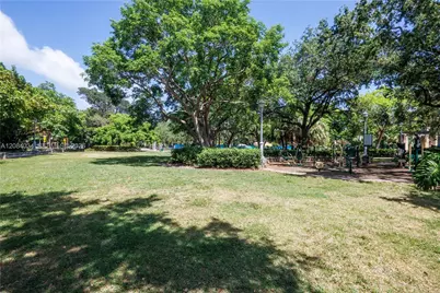 125 Edgewater Dr #14, Coral Gables, FL 33133 - Photo 35