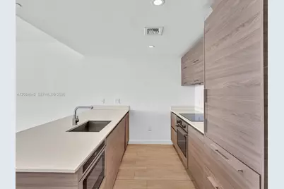1300 S Miami Ave #3503, Miami, FL 33130 - Photo 13