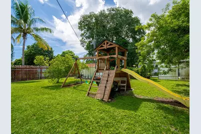 241 SW 3rd Ter, Dania Beach, FL 33004 - Photo 3