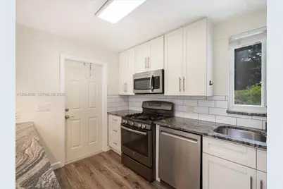241 SW 3rd Ter, Dania Beach, FL 33004 - Photo 5