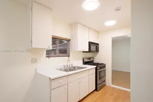 241 SW 3rd Terrace, Dania Beach, FL 33004 - Photo 15
