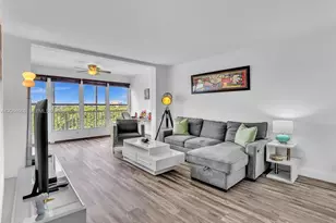2661 S Course Dr, Pompano Beach, FL 33069 - Photo 15