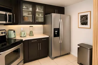 5880 Collins Ave #903, Miami Beach, FL 33140 - Photo 5
