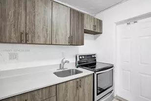 1210 NW 2nd St, Fort Lauderdale, FL 33311 - Photo 11