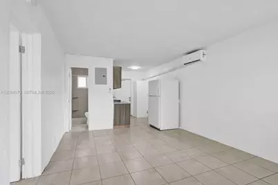 1210 NW 2nd St #3, Fort Lauderdale, FL 33311 - Photo 3