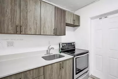1210 NW 2nd St #3, Fort Lauderdale, FL 33311 - Photo 5