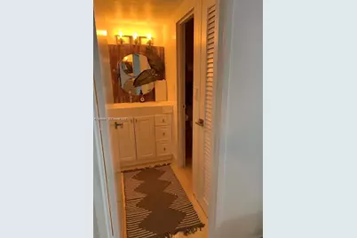 2899 SW Collins Ave #1016, Miami Beach, FL 33140 - Photo 5