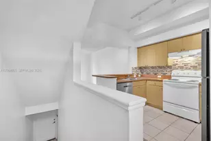 2931 NE 185th St, Aventura, FL 33180 - Photo 9
