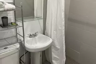 2285 NW 2nd St, Miami, FL 33125 - Photo 5