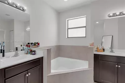 133 NE 25th Ter #0, Homestead, FL 33033 - Photo 17