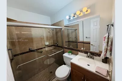 332 Briarwood Cir #2-19, Hollywood, FL 33024 - Photo 19