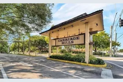 332 Briarwood Cir #2-19, Hollywood, FL 33024 - Photo 1