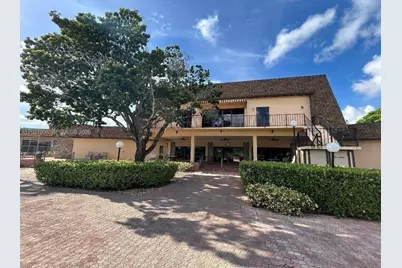 332 Briarwood Cir #2-19, Hollywood, FL 33024 - Photo 21
