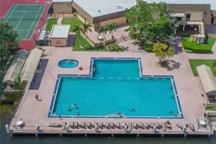 332 Briarwood Cir, Hollywood, FL 33024 - Photo 19
