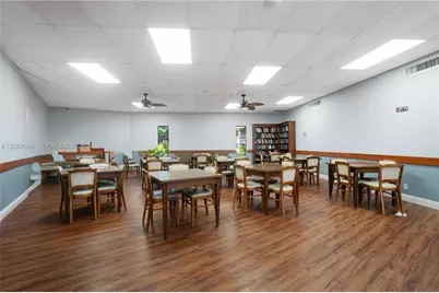 332 Briarwood Cir #2-19, Hollywood, FL 33024 - Photo 23