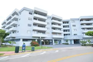 7300 Wayne Ave, Miami Beach, FL 33141 - Photo 1