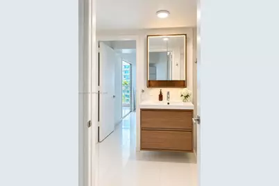 690 SW 1st Ct #602, Miami, FL 33130 - Photo 9