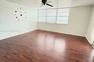 1351 NE Miami Gardens Dr, Miami, FL 33179 - Photo 7