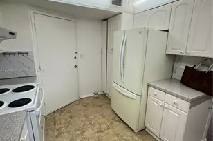 1351 NE Miami Gardens Dr, Miami, FL 33179 - Photo 5
