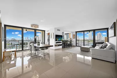 801 N Venetian Dr #1208, Miami, FL 33139 - Photo 1