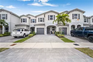 2642 SE 12th St, Homestead, FL 33035 - Photo 1