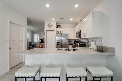 2642 SE 12th St #2642, Homestead, FL 33035 - Photo 9