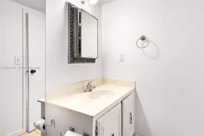 800 Parkview Dr #901, Hallandale Beach, FL 33009 - Photo 29