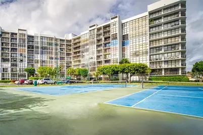 800 Parkview Dr #901, Hallandale Beach, FL 33009 - Photo 41