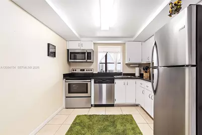 800 Parkview Dr #901, Hallandale Beach, FL 33009 - Photo 17