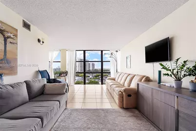 800 Parkview Dr #901, Hallandale Beach, FL 33009 - Photo 7