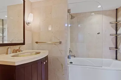 300 Euclid Ave #209, Miami Beach, FL 33139 - Photo 7