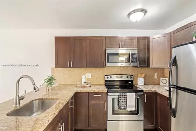 7241 Miami Lakes Dr #D19, Miami Lakes, FL 33014 - Photo 1