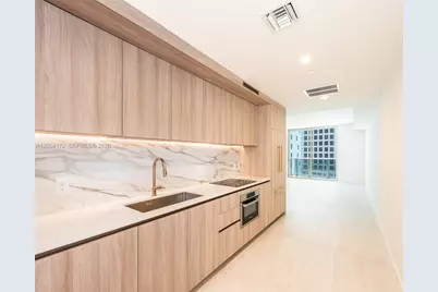 77 SE 5th St #1714, Miami, FL 33131 - Photo 1