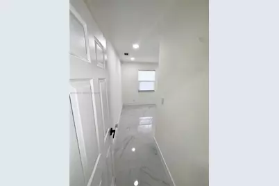 8201 SW 7th Ct, North Lauderdale, FL 33068 - Photo 17
